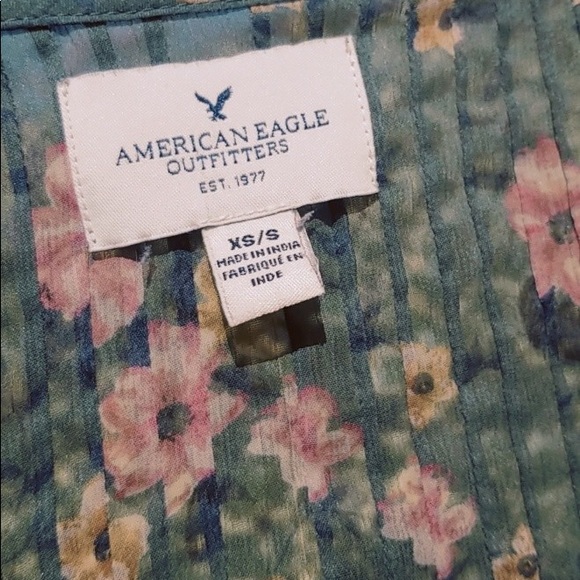 American Eagle Outfitters Floral Sheer Cardigan!🌺 - Picture 6 of 6